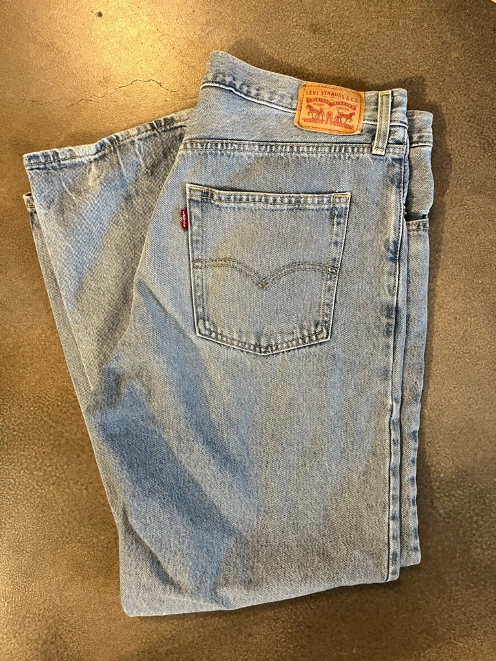 Levi's Women's ‘94 Baggy Light Blue Relaxed Fit Denim Jeans 32x31